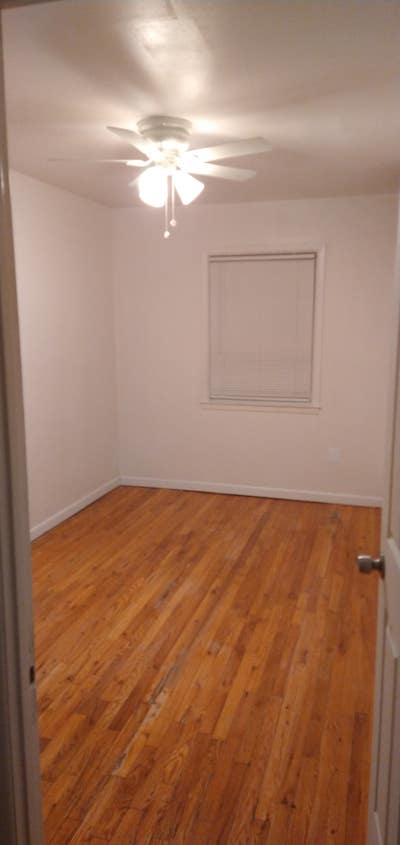 Sunny   room   (Females)   (Woodside) Main Photo