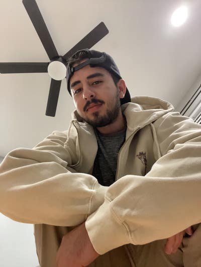 Looking 4 April move in Main Photo