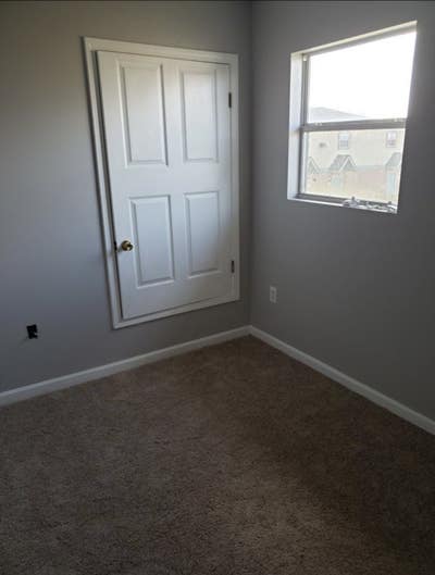 Needed roommate  Main Photo