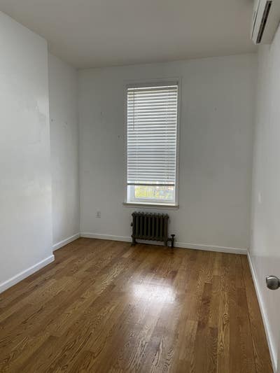 Private Room, Spacious with Closet Main Photo