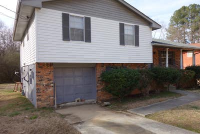 Room Available - Home Located on Quiet Street! Main Photo