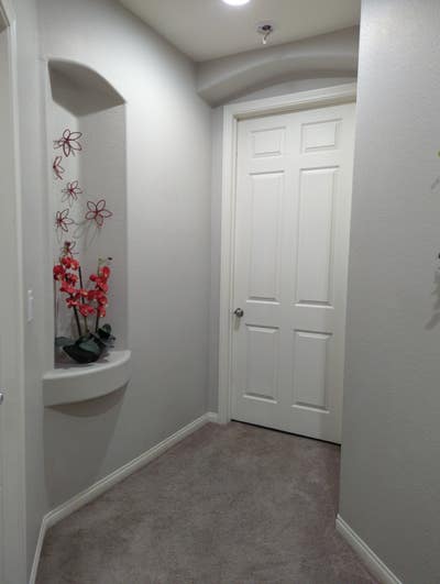 Large Master suite, master bath walk in closet  Main Photo