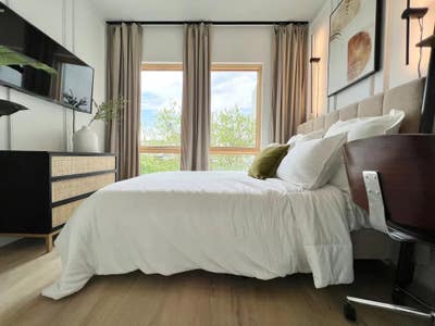 Terrace, Gym, Washer & dryer, HDTV room, room #332 Main Photo