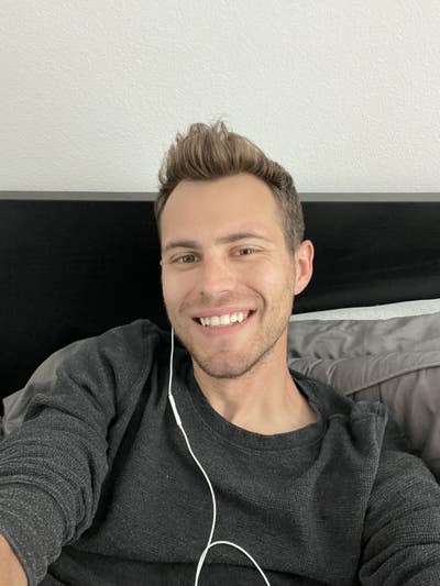 Looking to find a room for rent month to month Main Photo