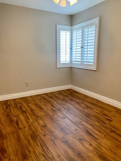 Clean Bedroom Available Main Photo