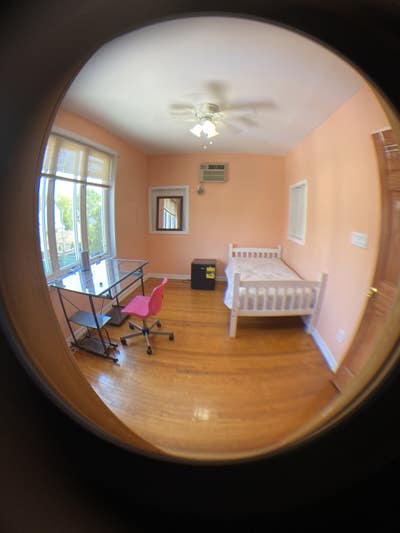 Room for rent in a private House Main Photo