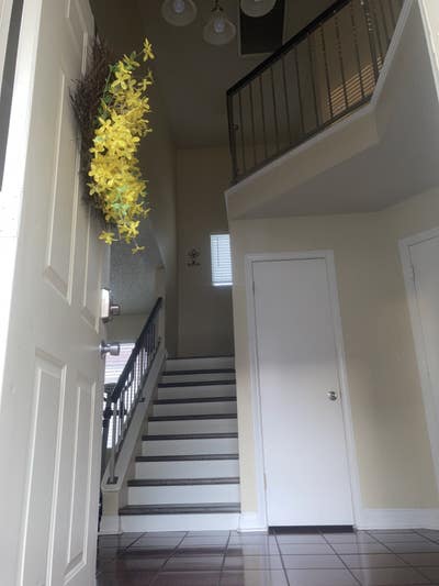 Seeking responsible female roommate Main Photo