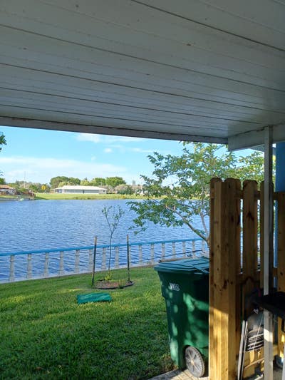 1 bed w/ensuite. Lake view Main Photo