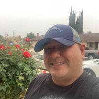 Working professional, needing a room for rent Main Photo