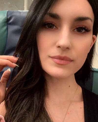 34 year old Female seeks a room Main Photo