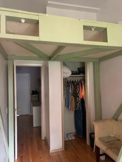 Cozy Loft-style bedroom in Brooklyn Brownstone Main Photo