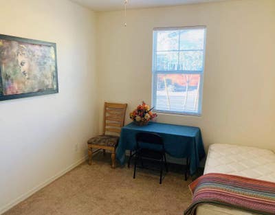 Geogeous new room for rent Main Photo