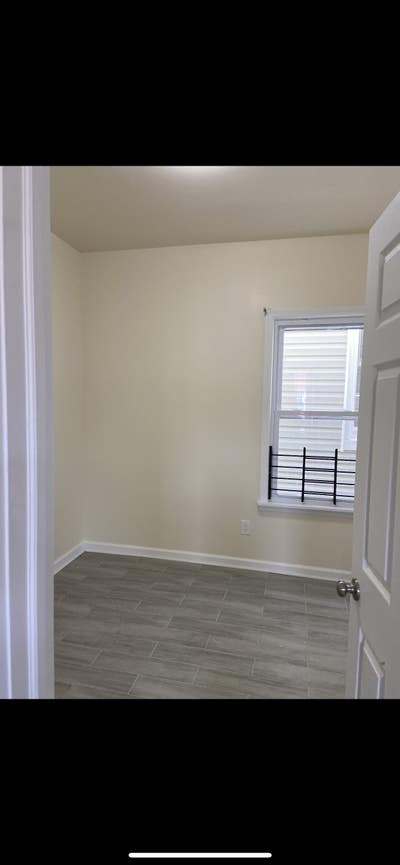 One room available for rent  Main Photo