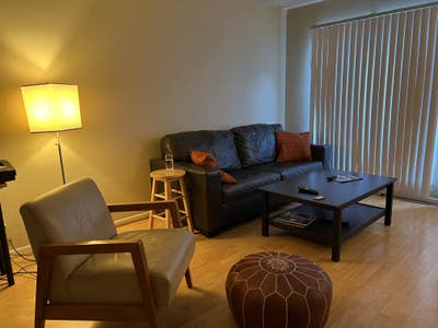 Room for rent at the foot of the Hollywood Hills Main Photo