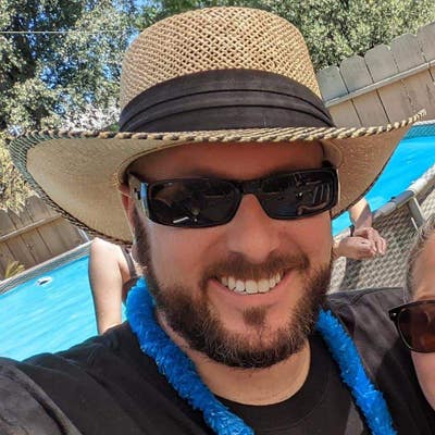 Looking for clean, quiet place in Riverside. Main Photo