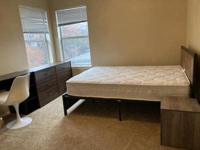 Private Room in an All-Woman House in Denton Main Photo
