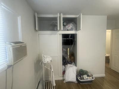 Medium size room for rent  Main Photo