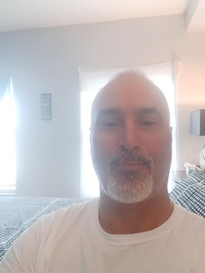 Room wanted in Miami Beach, FL Main Photo