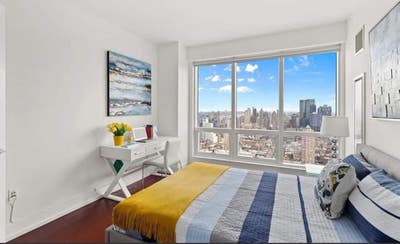 Huge room available near Times Square  Main Photo