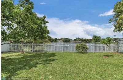 Rooms for rent in North Lauderdale Main Photo