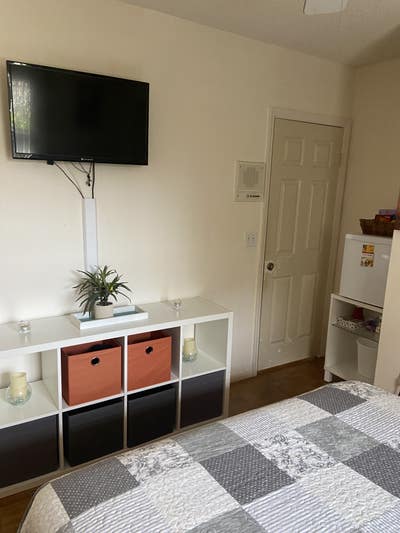 Furnished room for rent  Main Photo