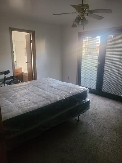 Room for rent Main Photo