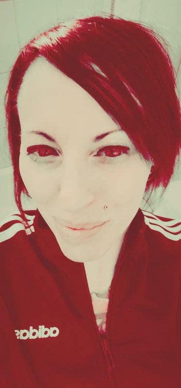 Professional Female seeks a single room Main Photo