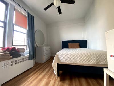 One Bedroom One bath in shared apartment Main Photo