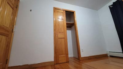 Clean and quite Room Main Photo