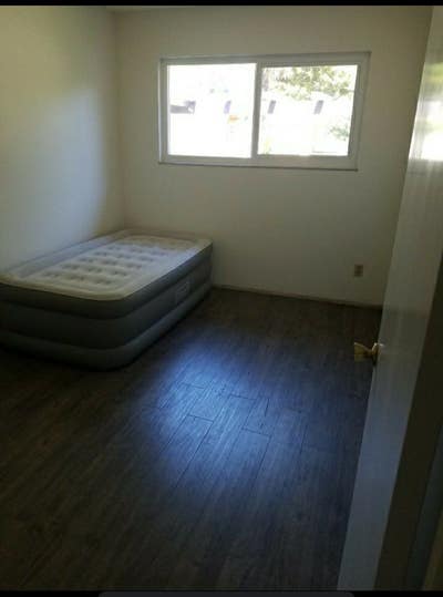 1 room available in a 4BR house Main Photo