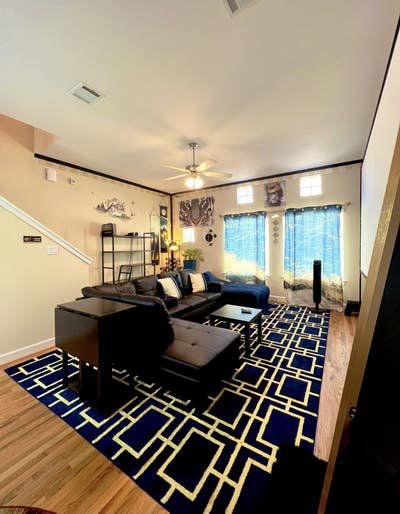 Gated HomeTheater:(King Suite) Near Airport  Main Photo