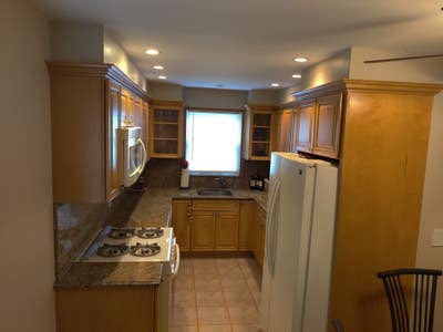 Clean Furnished Room  Main Photo