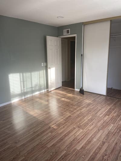 Single Room For Rent Main Photo