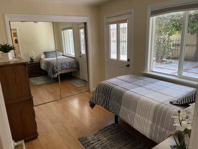 Newly remodeled room & bathroom w/private entrance Main Photo