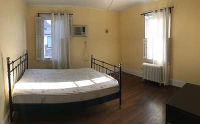 Whitestone Queens single room Main Photo