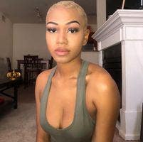 Woman looking for Los Angeles room now Main Photo