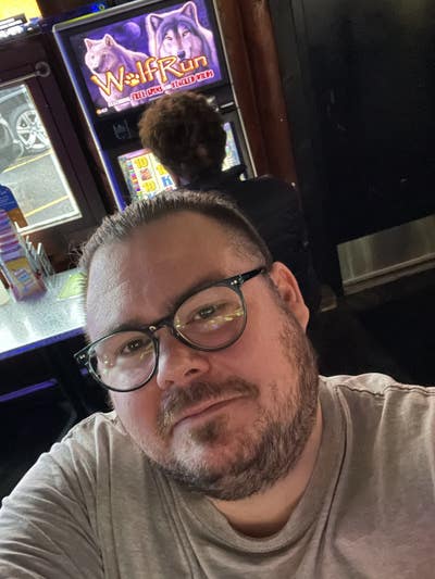 Looking for a room LONG TERM Main Photo