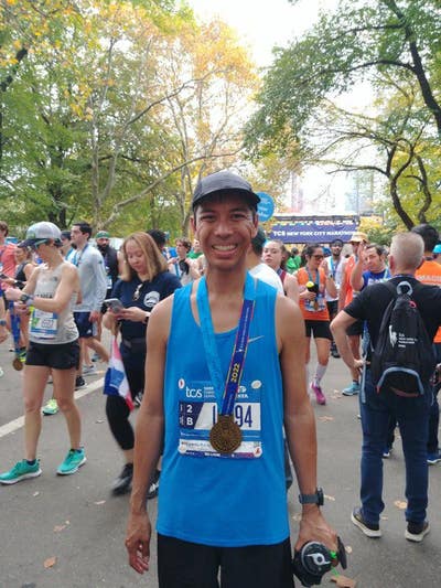 I am a professional male Iooking for a small ... Main Photo