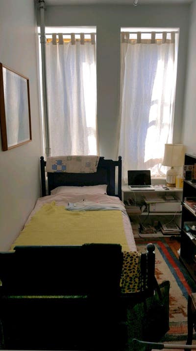 Cozy, Sunny Room Next to A,B,C,D Trains! Main Photo