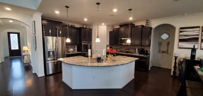 Private BR and Bath in 3550 sq house! Main Photo