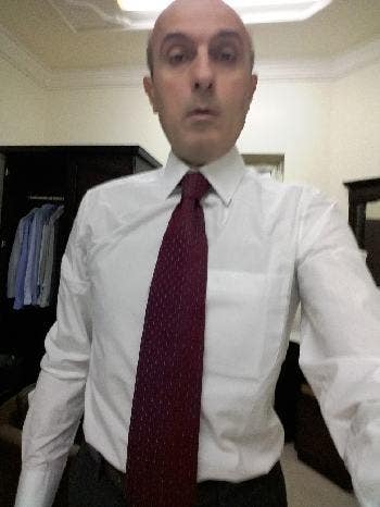 Professional looking for rent Main Photo