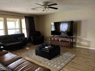 Private room for rent in quiet neighborhood  Main Photo