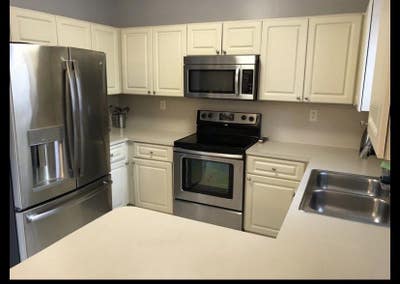  Nice comfy room for rent  Main Photo