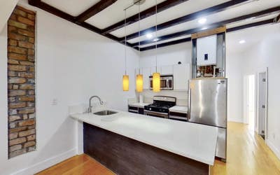 Bushwick Loft room - Private Bath - Central A/C Main Photo