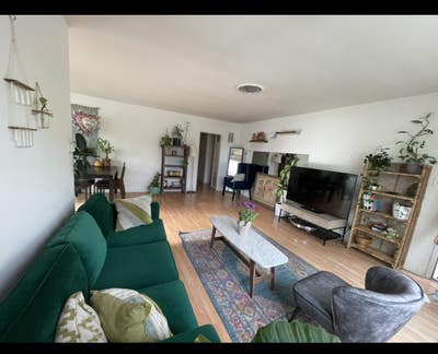 Cozy private room/bath avail  now in Beverlywood Main Photo