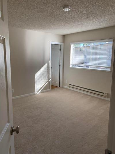 Spacious Master Bed in 2Bd/2Bth Main Photo