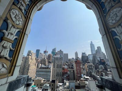 Large room in Midtown Manhattan , luxury building Main Photo