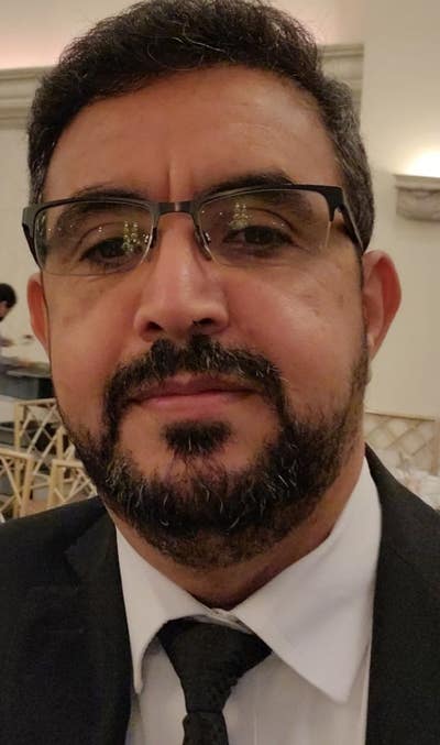 I am a professional male aged 50. I am lookin... Main Photo