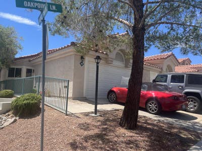 Room for rent Main Photo