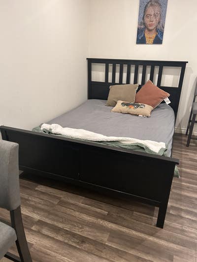 Master bedroom in Tarzana  Main Photo